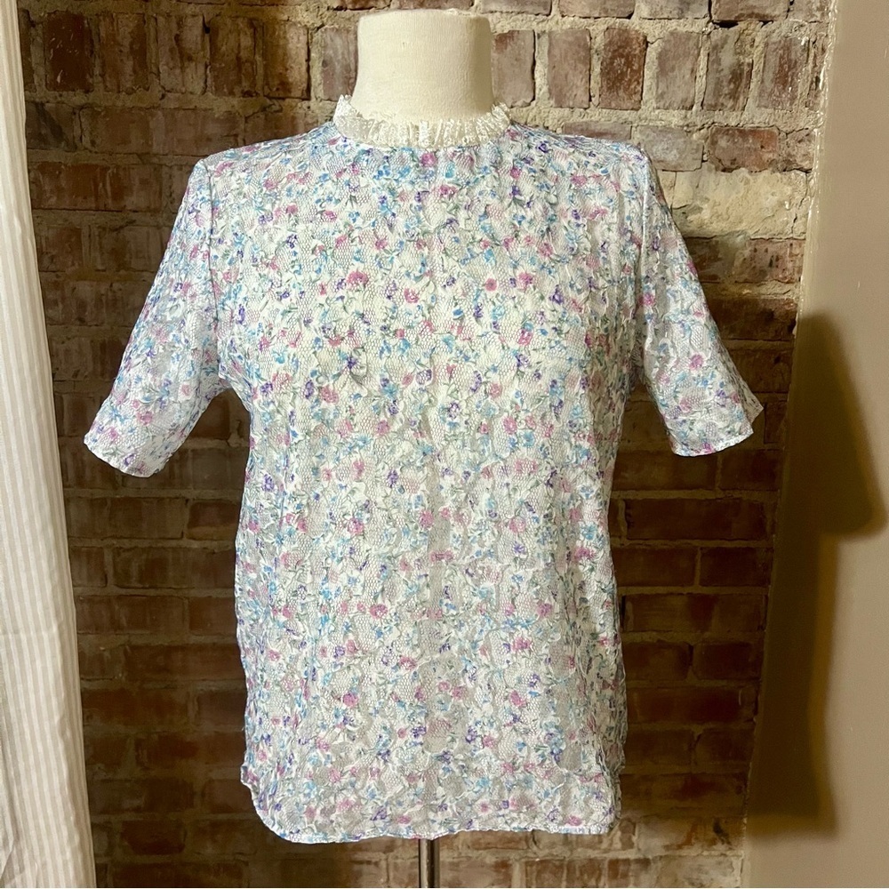 Vintage Floral Lace Blouse/Top with Ruffle Lace Neck -Size 8 Medium -TP54